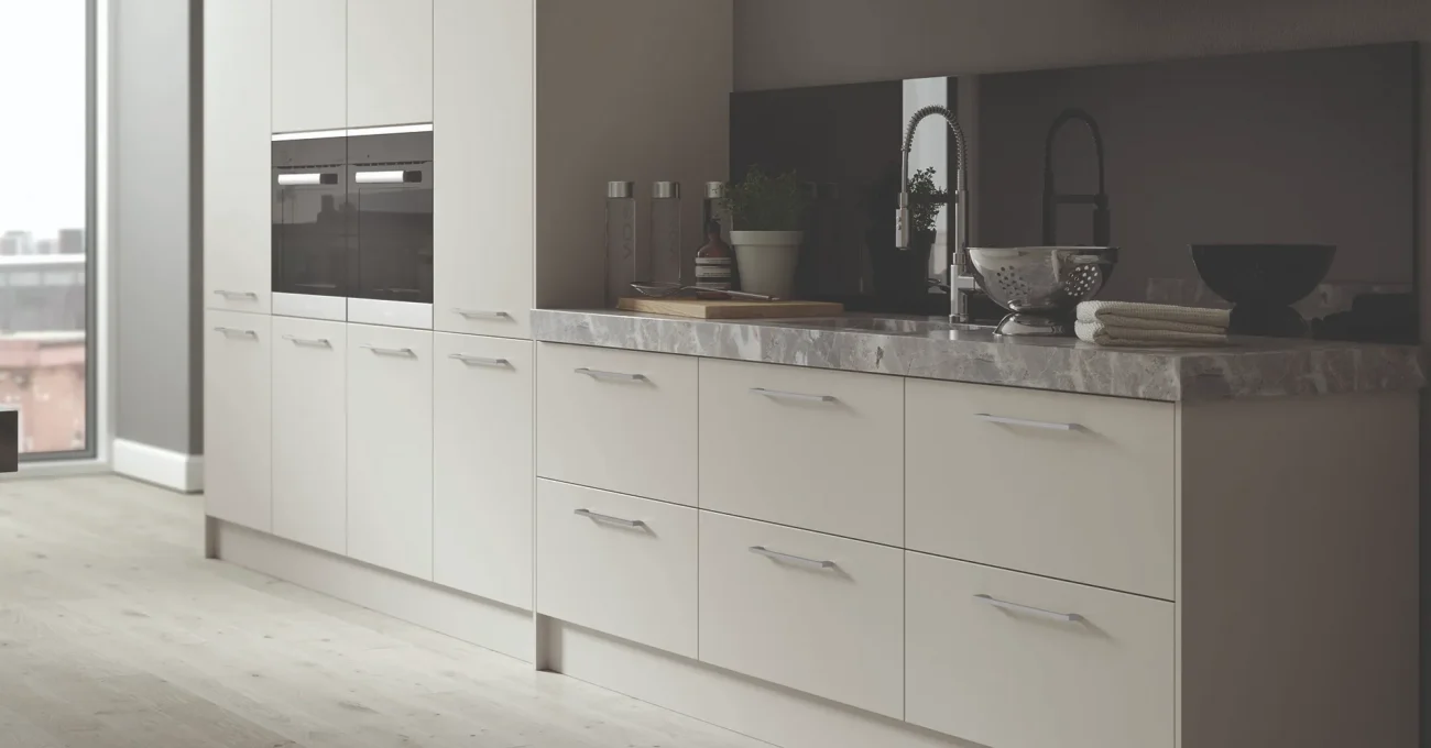 Varano-Matt-Vivo Matt_Light Grey_Cameo_B