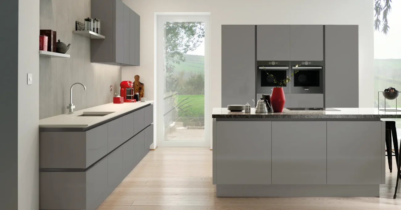 Varano_Gloss_Vero_DustGrey_graphiterail_WEB