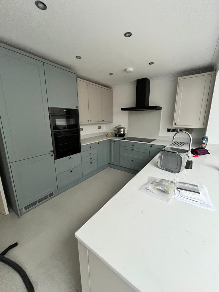 Planning a kitchen installation during an extension? Learn how to schedule works, coordinate trades and avoid delays with expert advice from trusted kitchen fitters.